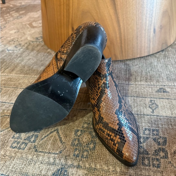 Snakeskin Patterned Ankle Boots - Picture 4 of 4